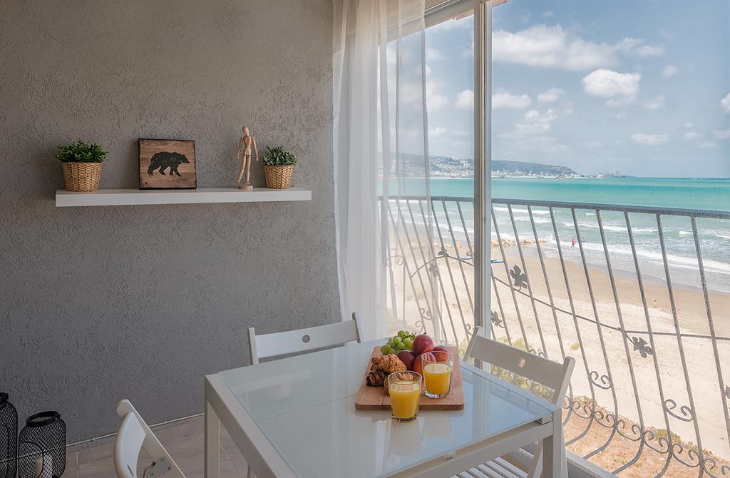 Dream On The Beach Haïfa Extérieur photo