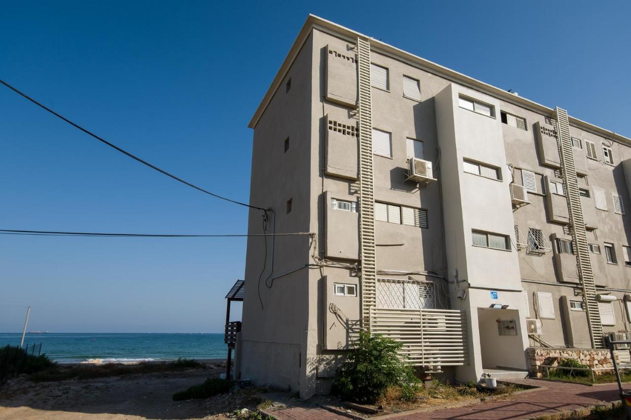 Dream On The Beach Haïfa Extérieur photo